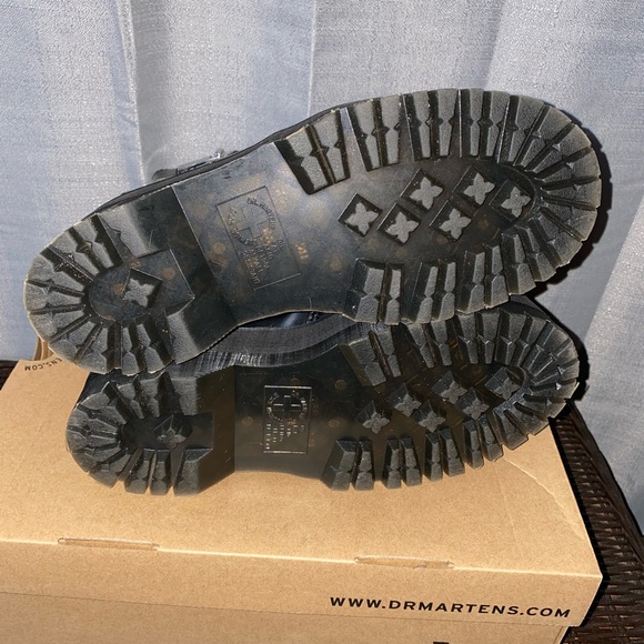 Doc Marten MAX BLACK BUTTERO PLATFORM BOOT Size 7 - Picture 3 of 6